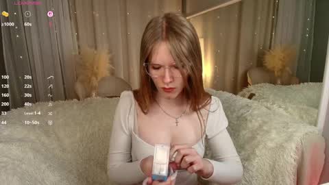 Ange online show from March 29, 12:49 pm