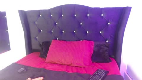 Angel  online show from April 7, 12:50 pm