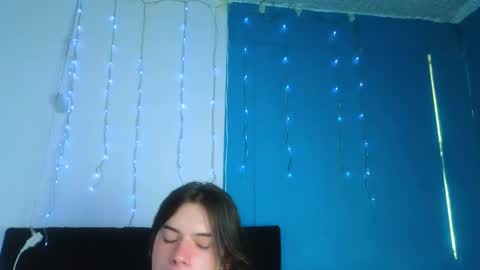Snapshot of angel_shiny chatting on February 14, 3:58 pm Angel online show from February 14, 3:58 pm