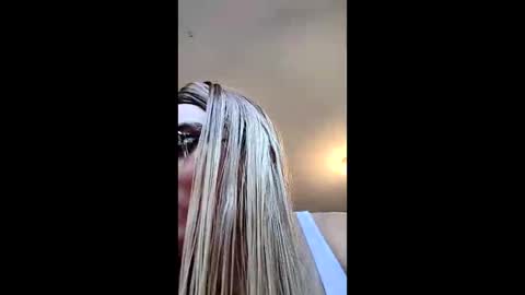 angelita827652 online show from December 5, 8:48 pm