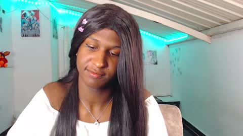 Snapshot of angell_dustt chatting on January 10, 5:47 am Danielle online show from January 10, 5:47 am