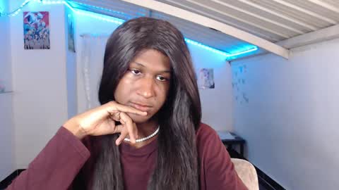 Snapshot of angell_dustt chatting on January 21, 3:38 am Danielle online show from January 21, 3:38 am