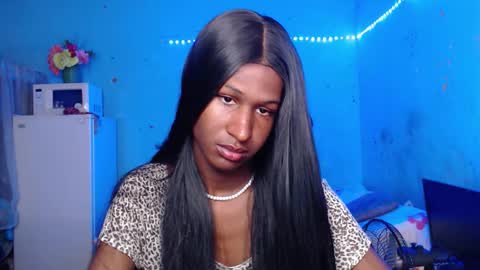 Snapshot of angell_dustt chatting on September 17, 5:51 pm Danielle online show from September 17, 5:51 pm