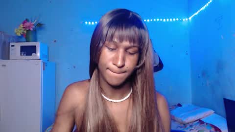 Snapshot of angell_dustt chatting on October 13, 7:36 pm Danielle online show from October 13, 7:36 pm