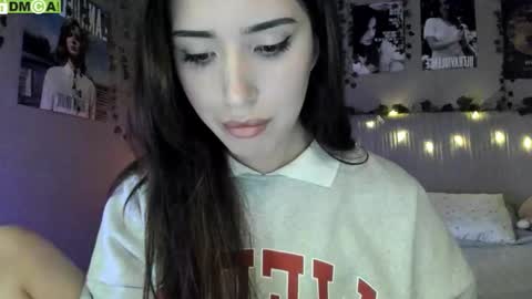 Snapshot of anisa_sweet chatting on September 19, 6:19 am Anisa Moan from LovenseWet from Tip MenuOpen for Private online show from September 19, 6:19 am