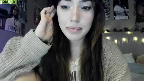 Snapshot of anisa_sweet chatting on September 25, 4:19 am Anisa Moan from LovenseWet from Tip MenuOpen for Private online show from September 25, 4:19 am
