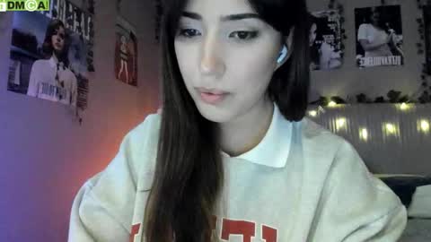 Snapshot of anisa_sweet chatting on October 10, 6:25 am Anisa Moan from LovenseWet from Tip MenuOpen for Private online show from October 10, 6:25 am