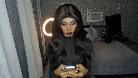 Miss Ann online show from February 19, 8:10 pm