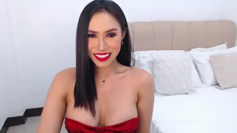 annabanana090690 online show from October 4, 8:48 am