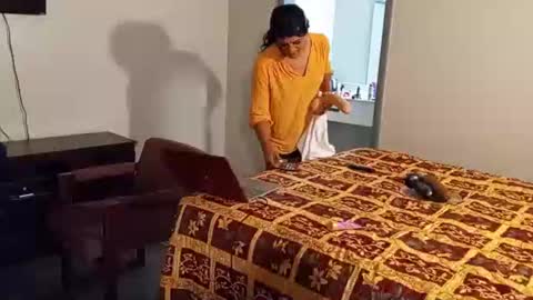 Anna Lee Cross online show from April 17, 6:27 am