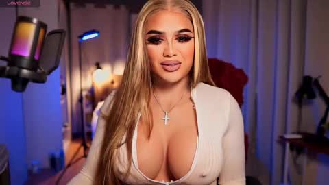 Anne Hart online show from February 24, 2:30 am