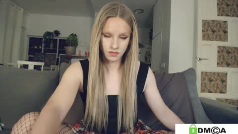 Sexy Ladybug online show from April 17, 10:07 am