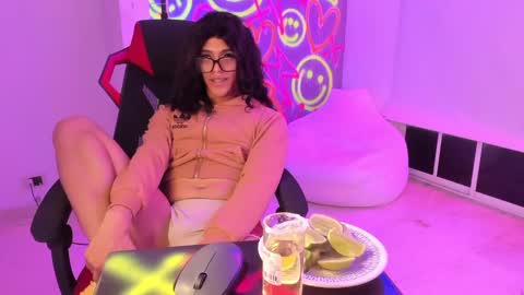 aprill_fox online show from December 31, 9:39 pm