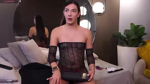 Ariaa online show from February 19, 7:10 pm