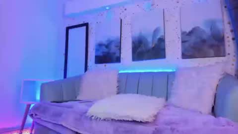 Ari  online show from September 10, 3:44 pm