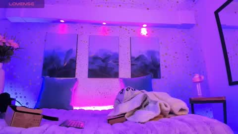 Ari  online show from September 17, 12:54 pm