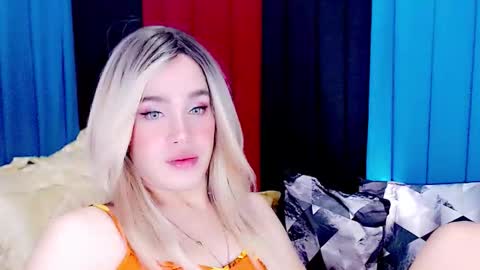 ARIANNE CUMS  online show from March 3, 11:00 pm