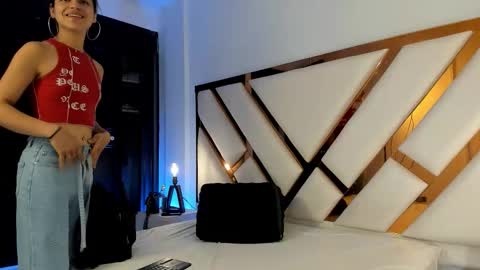 Aron cruz  online show from March 30, 12:50 pm