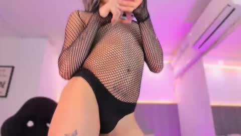 ash_valentine online show from February 20, 8:00 pm