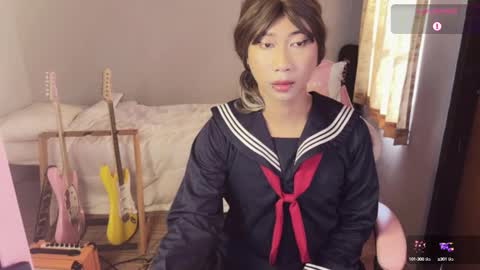 Snapshot of asianfemboycd chatting on March 5, 8:28 am Emi online show from March 5, 8:28 am