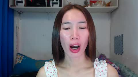 J A D E online show from March 25, 5:56 am