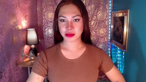 Snapshot of asiansignificant chatting on October 9, 7:21 am Babe online show from October 9, 7:21 am