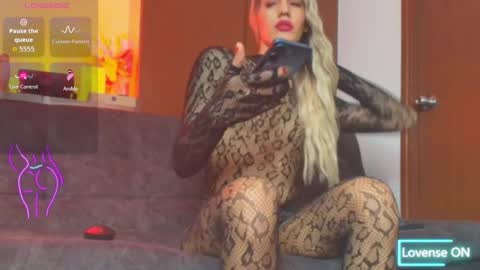 atenea_fit online show from April 9, 9:59 am