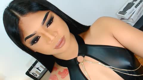 Snapshot of ava_lux chatting on September 23, 9:25 am Ava online show from September 23, 9:25 am