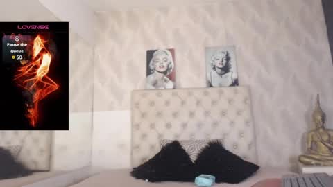 Snapshot of avaloch_ chatting on February 14, 1:08 pm ava loch online show from February 14, 1:08 pm