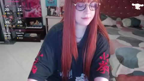 Snapshot of avril2809 chatting on October 17, 3:10 am Abril online show from October 17, 3:10 am