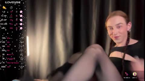 Snapshot of avril_pearly_ chatting on January 18, 6:59 pm avril_pearly_ online show from January 18, 6:59 pm