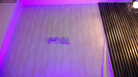  A Y L E E N   Mitchell online show from August 1, 11:16 pm