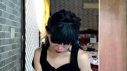 aymkyline online show from December 2, 2:14 am