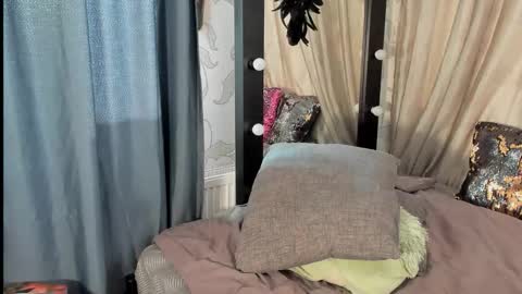 Ayshery online show from February 18, 1:19 pm