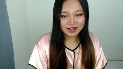 Snapshot of bahoglaway69 chatting on January 15, 4:32 pm april online show from January 15, 4:32 pm