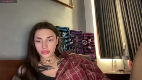 My name is Molly. Please say hello I like talking to you. If you have any wishes or obscene desires please use the tip menu online show from December 27, 11:17 am