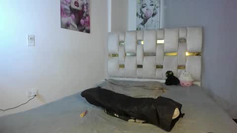 Snapshot of beautiful_doll888 chatting on September 23, 3:01 am Valeria online show from September 23, 3:01 am