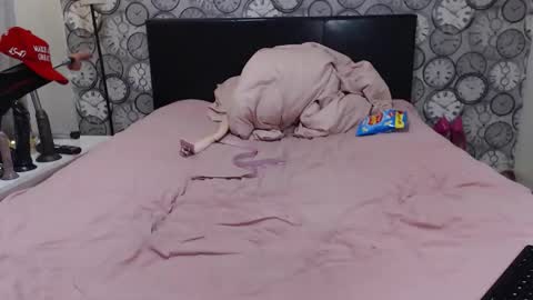 Becky online show from November 28, 7:26 pm