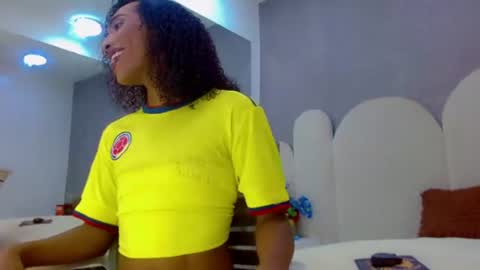 bella_77_ online show from July 4, 3:23 am