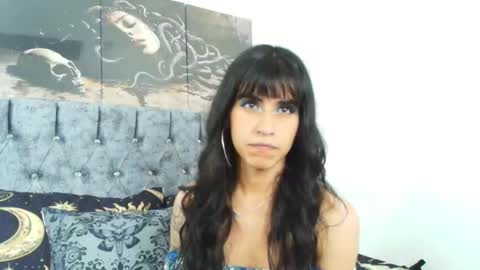 Snapshot of bella_poisonous chatting on October 6, 2:11 am Bella online show from October 6, 2:11 am