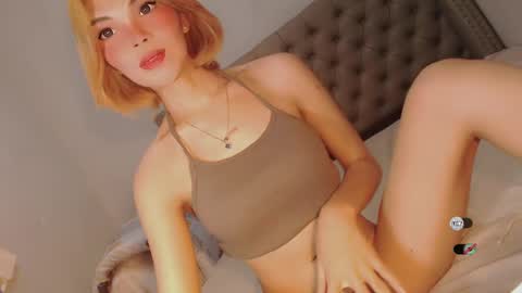 Snapshot of bella_tara chatting on January 29, 8:14 pm Bella online show from January 29, 8:14 pm