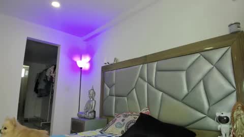 carolain vinasco online show from February 27, 8:42 pm