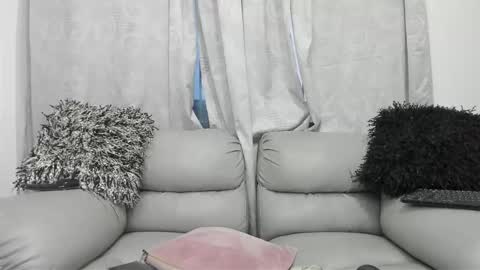 carolain vinasco online show from September 20, 11:10 pm