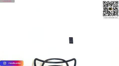 Nicolle Aviles online show from November 22, 5:09 am