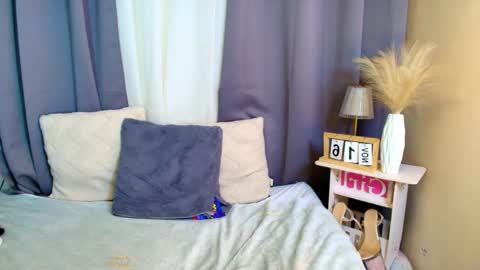 HOLLY online show from November 16, 2:16 pm