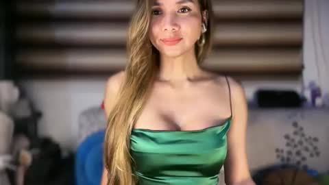 Yna     online show from November 7, 6:41 pm