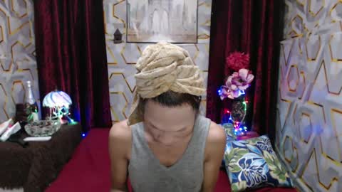 Snapshot of bigthickcock69xx chatting on January 28, 10:23 am sophia online show from January 28, 10:23 am