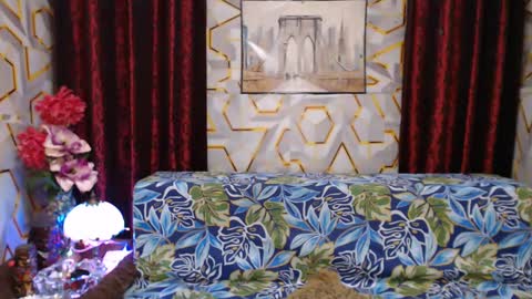 Snapshot of bigthickcock69xx chatting on February 21, 11:33 am sophia online show from February 21, 11:33 am