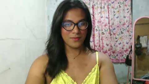 Ellez online show from March 2, 6:48 pm