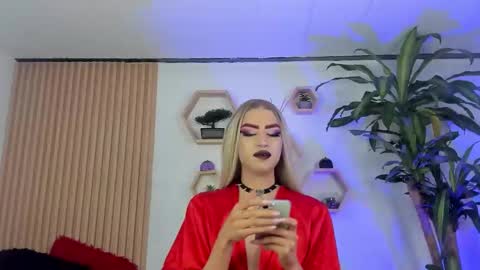 briana_white online show from January 13, 5:32 pm